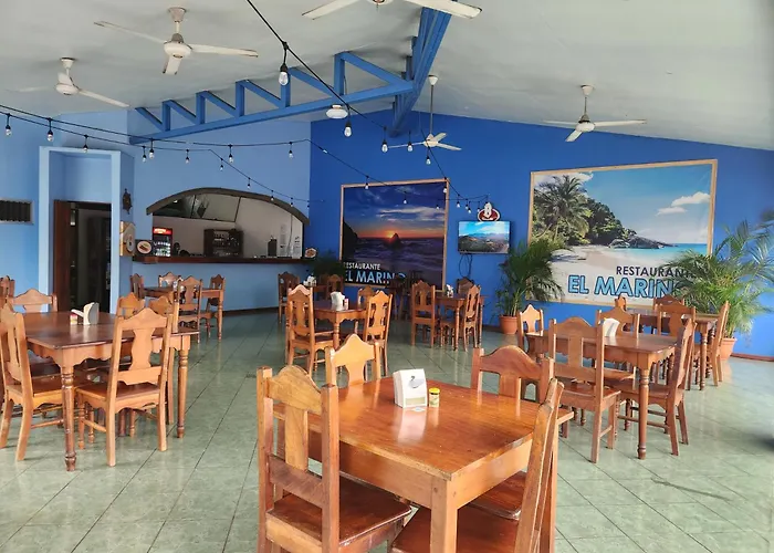 Y Restaurante El Marino Hotel *